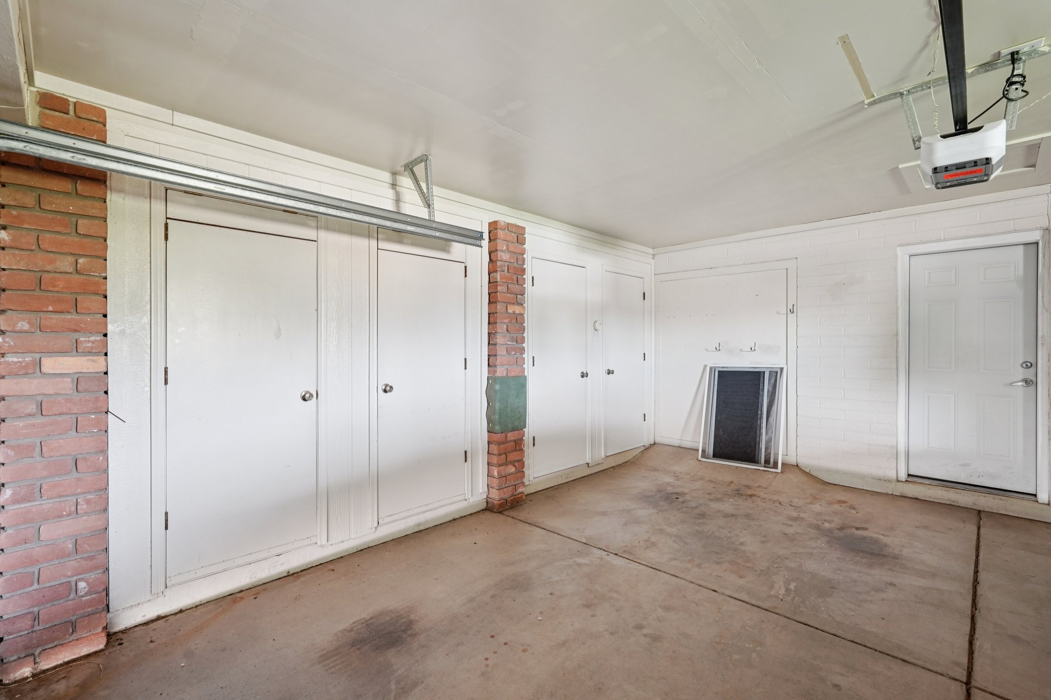 N 109th Dr-S1611-045.jpg