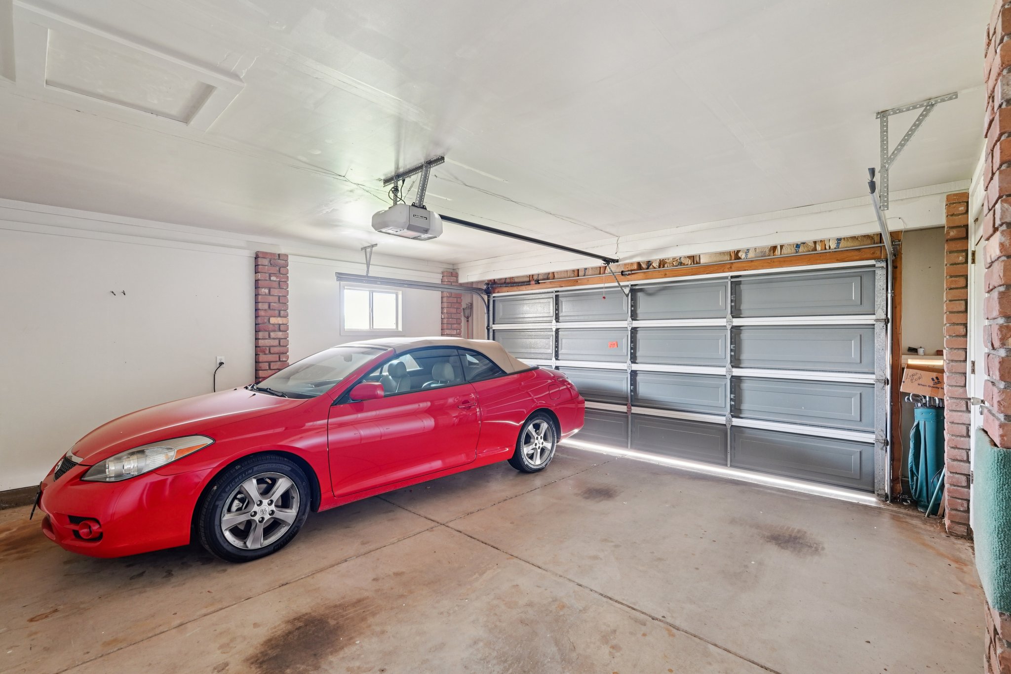 N 109th Dr-S1611-046.jpg