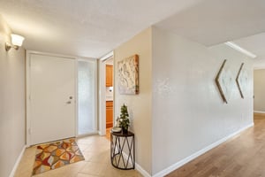 N 109th Dr-S1611-043.jpg