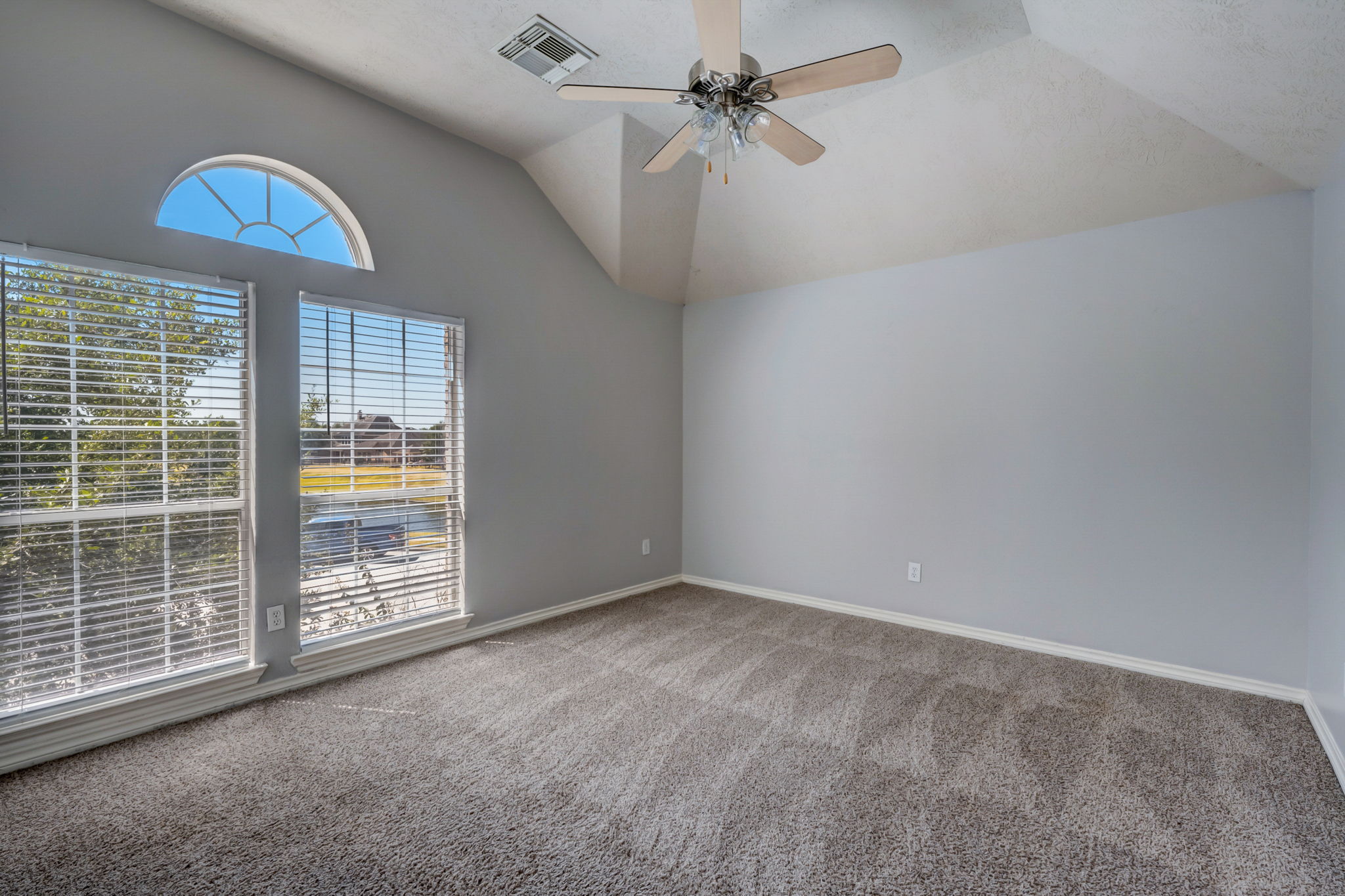Echo Peaks Ln-034
