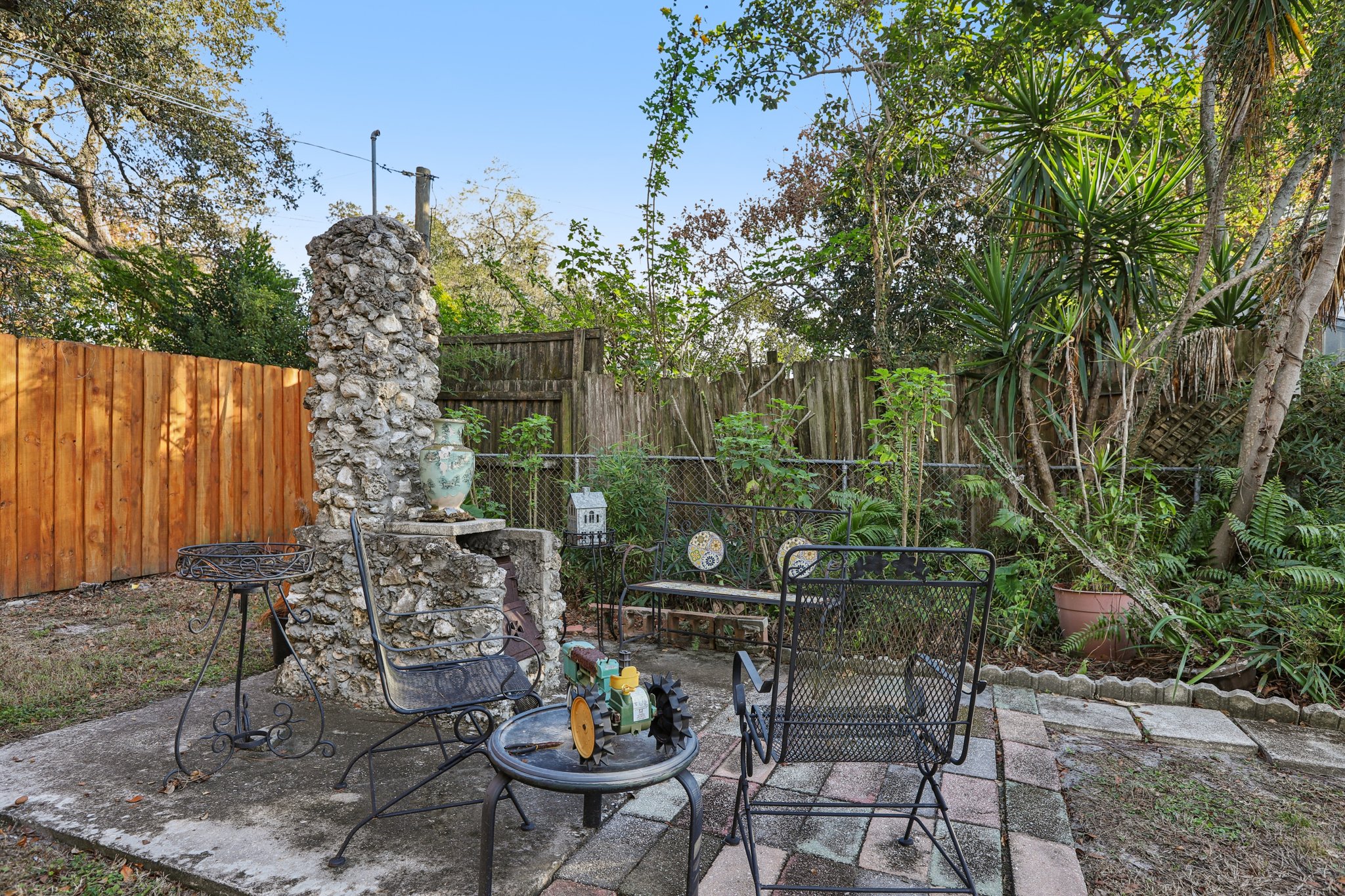 N Edison Ave-S1712-038.jpg