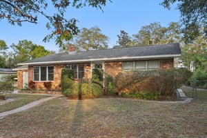 N Edison Ave-S1712-005.jpg