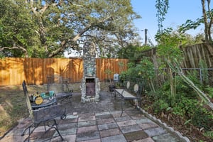 N Edison Ave-S1712-037.jpg