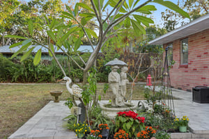 N Edison Ave-S1712-039.jpg