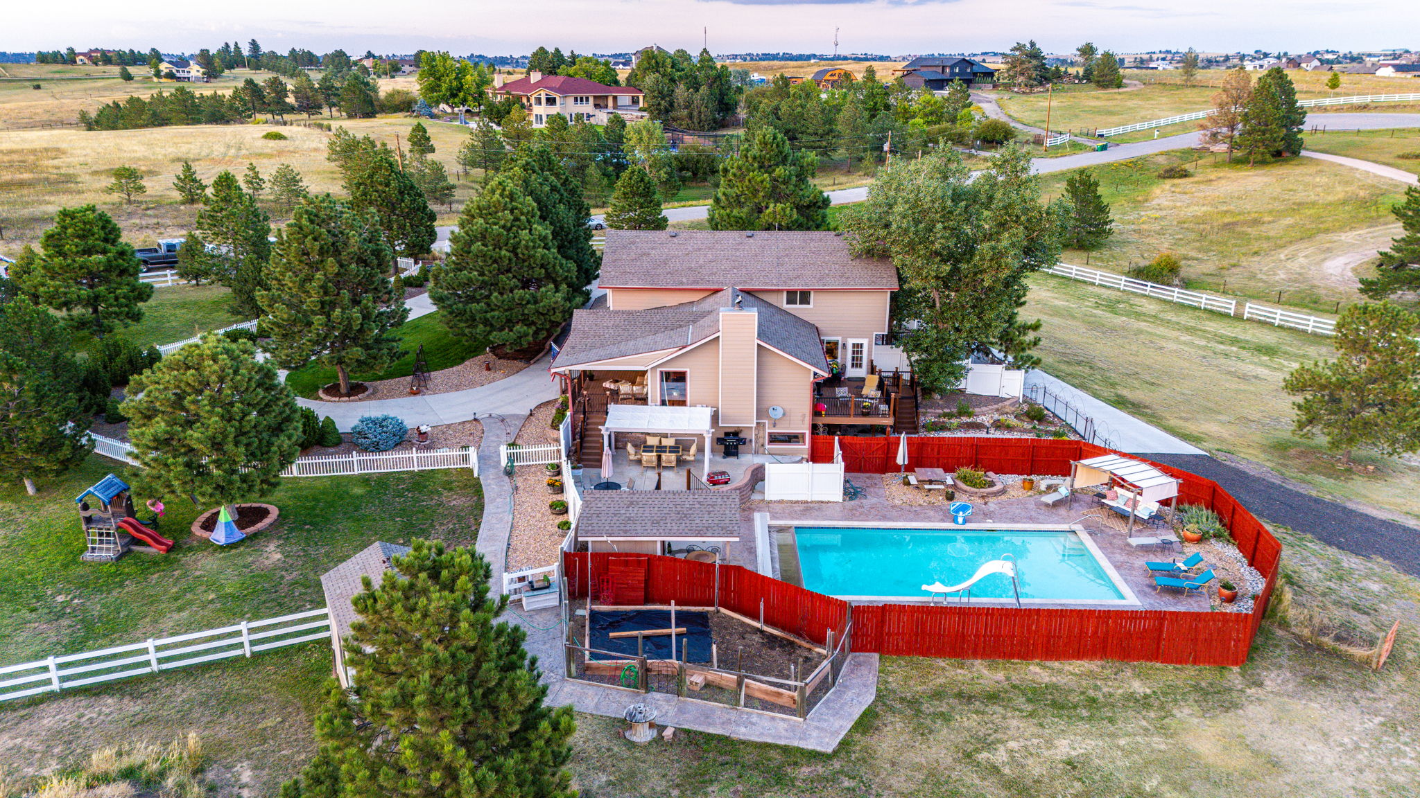 Pool, Garden, Fenced Front Yard