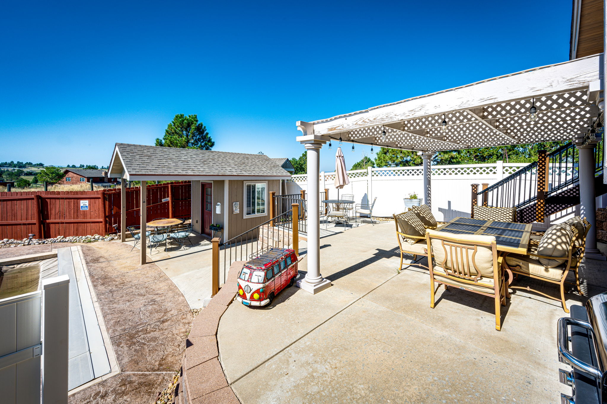 Large Side Patio & Pool House