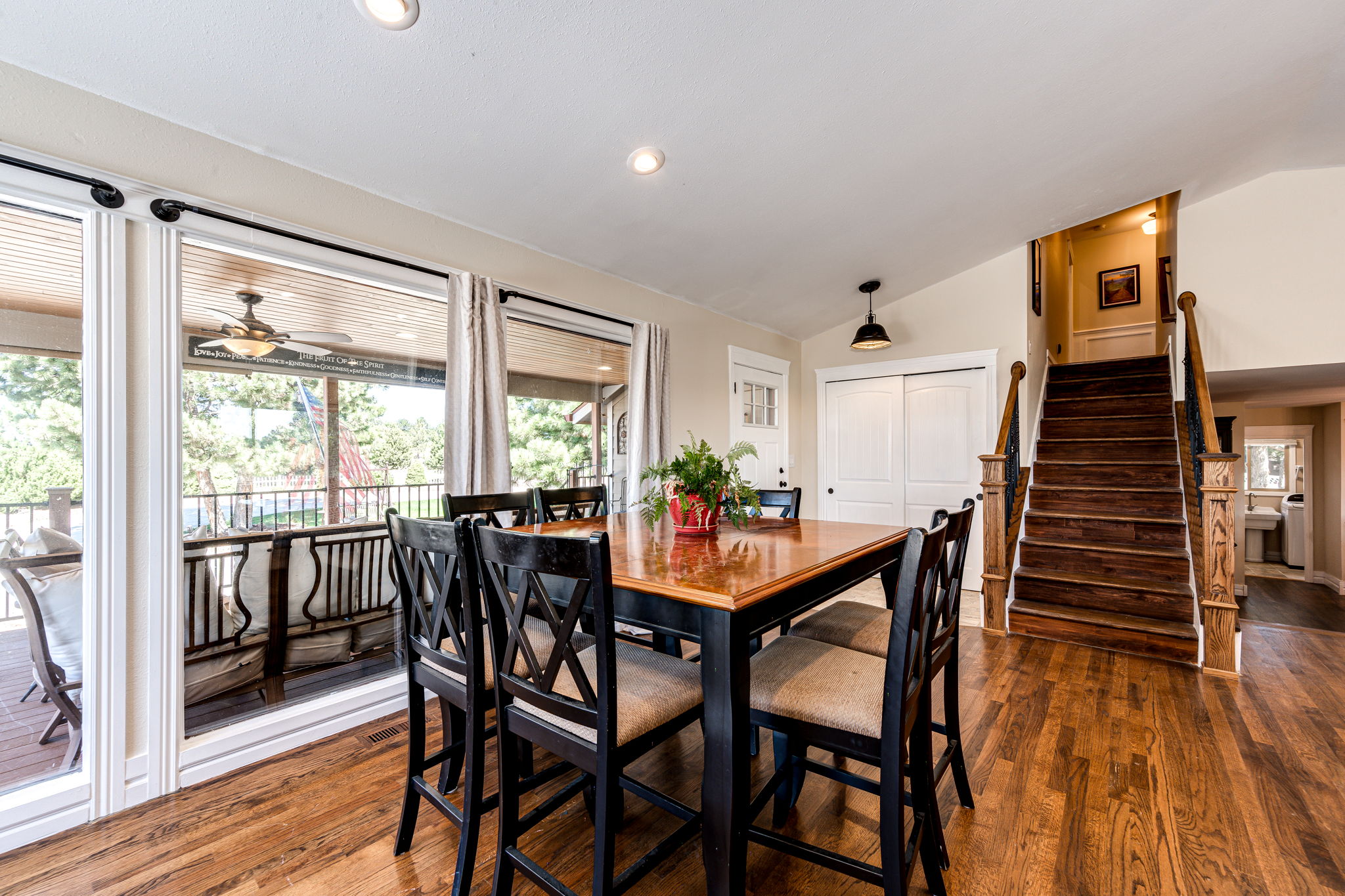 Living Room Boasts Plenty of Seating