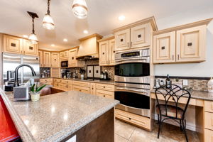 Double Ovens, Cooktop, Ample Storage