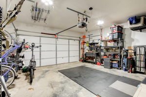 2 (22 of 24) Garage