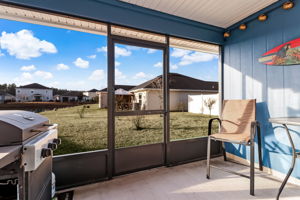 Screened-in Porch