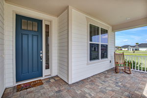 Front Porch/Entrance