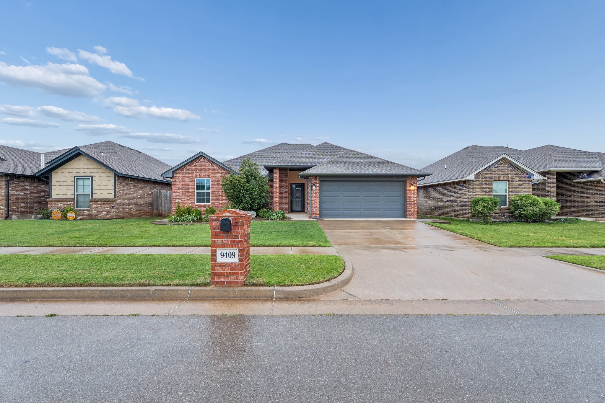 9409 NW 87th Pl_001.jpg