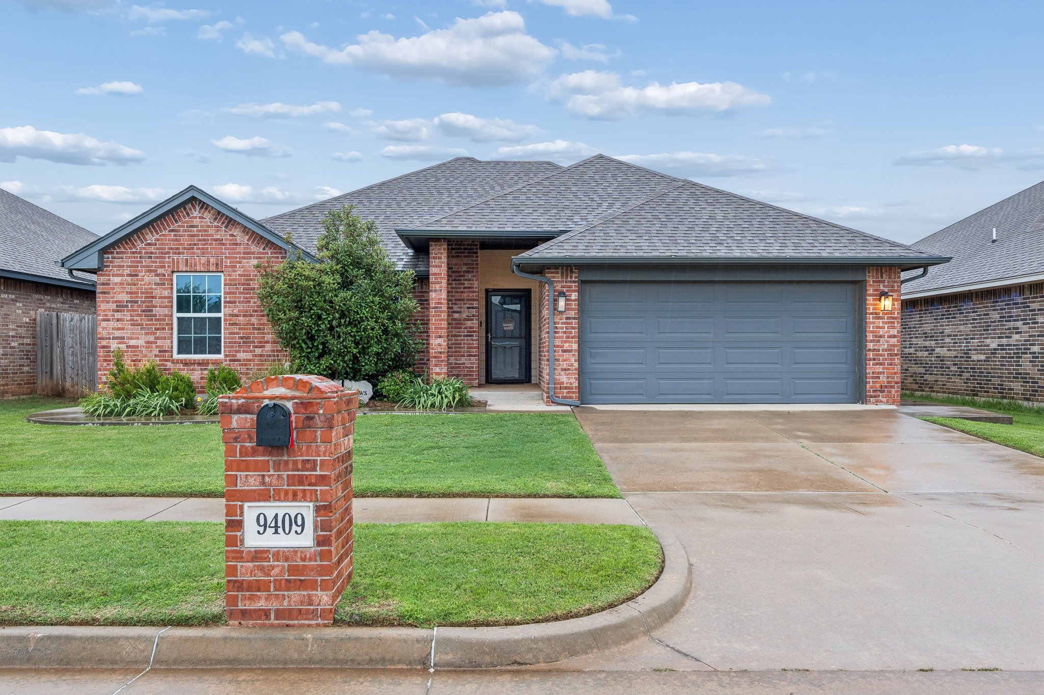 9409 NW 87th Pl_002.jpg