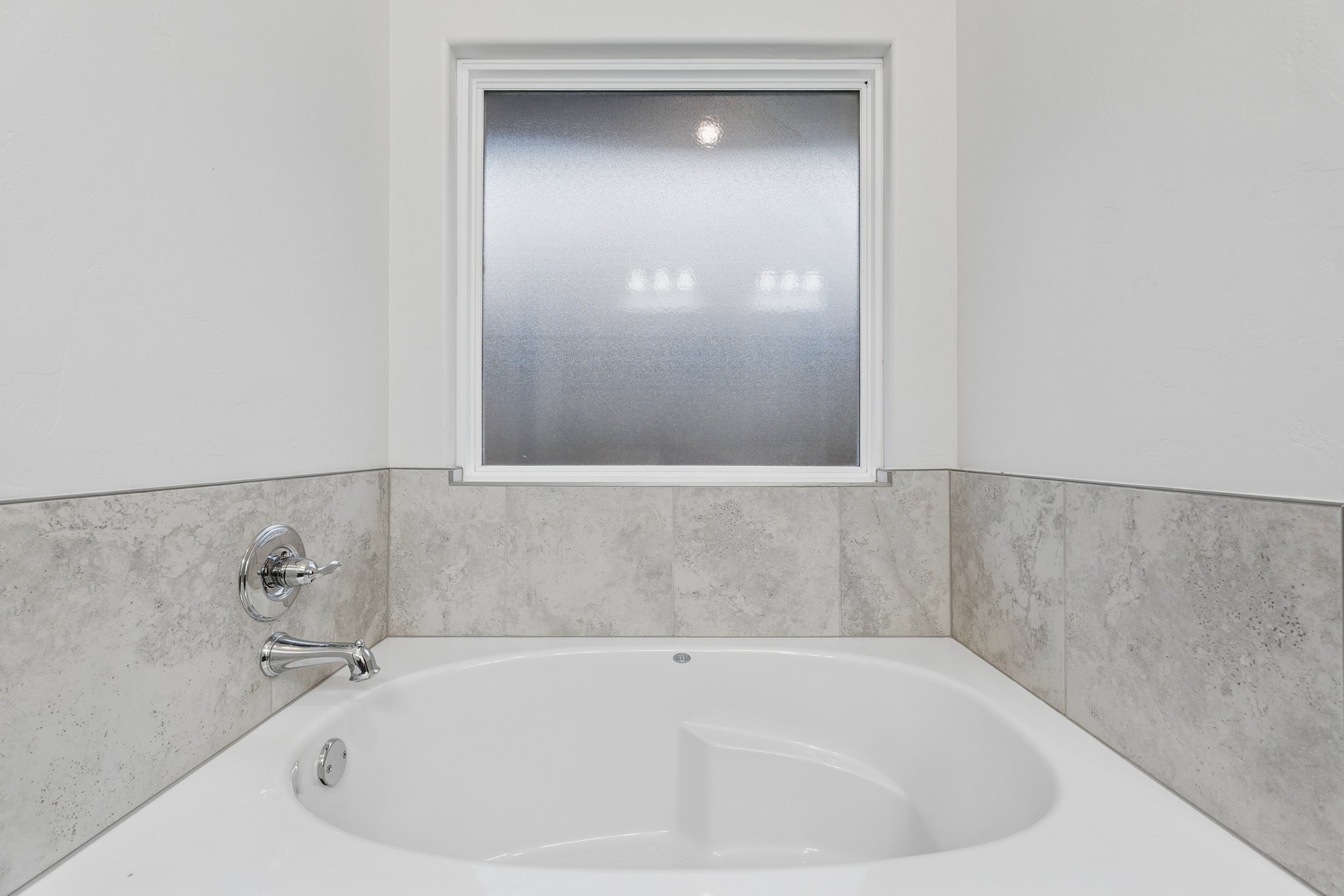 9409 NW 87th Pl_015.jpg