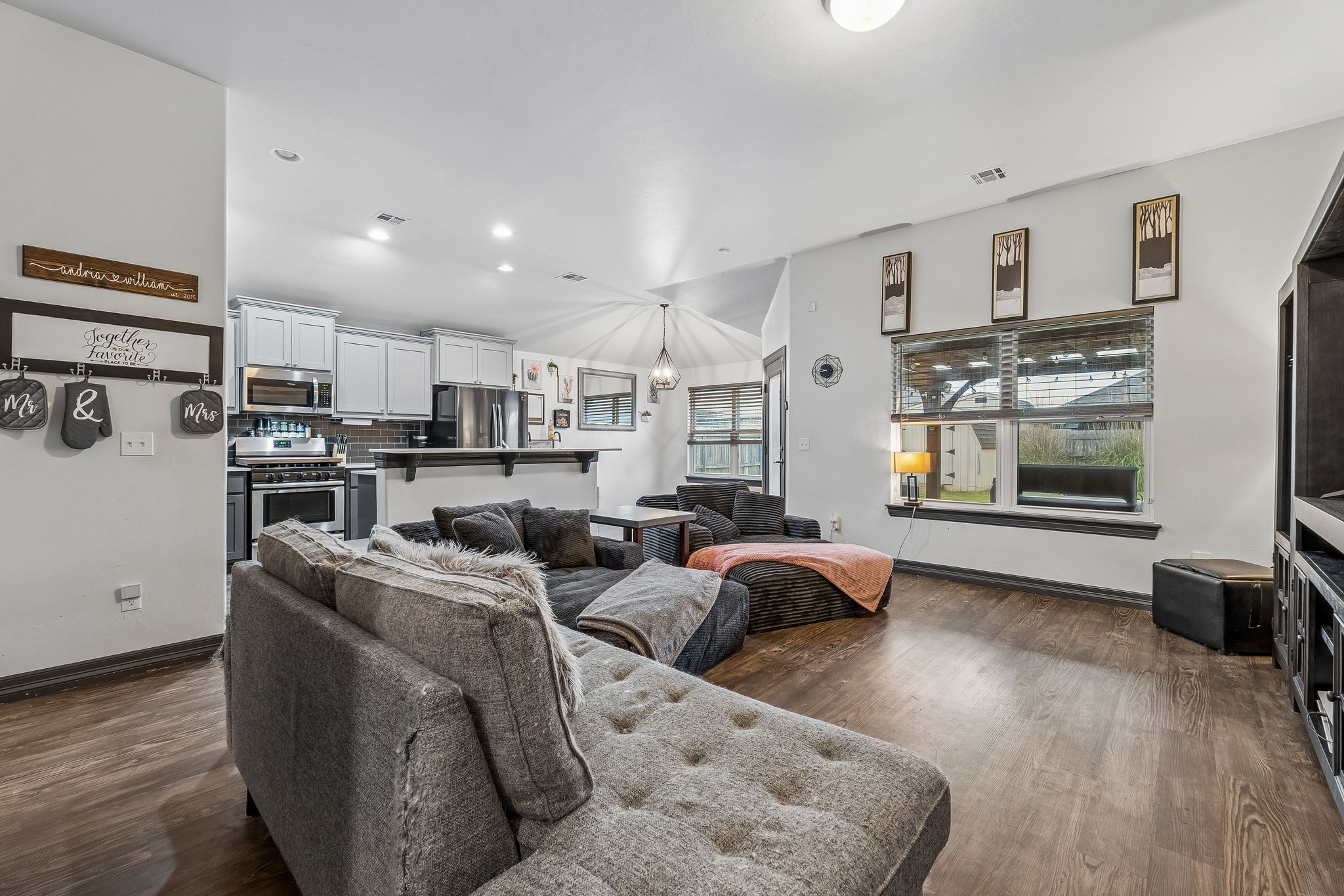 9409 NW 87th Pl_003 (2).jpg
