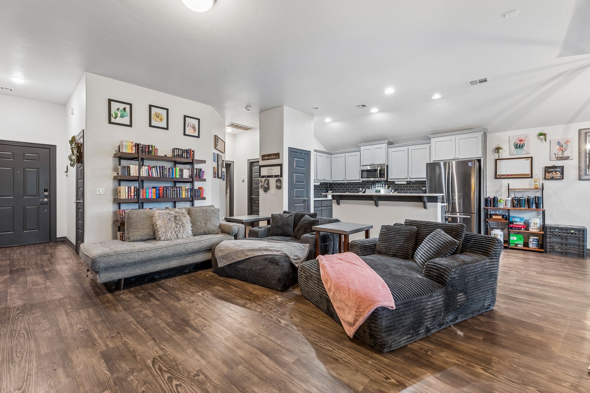9409 NW 87th Pl_006 (2).jpg