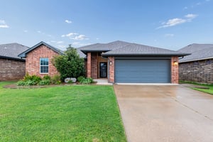 9409 NW 87th Pl_003.jpg