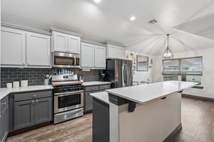 9409 NW 87th Pl_007 (2).jpg