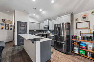 9409 NW 87th Pl_008 (2).jpg