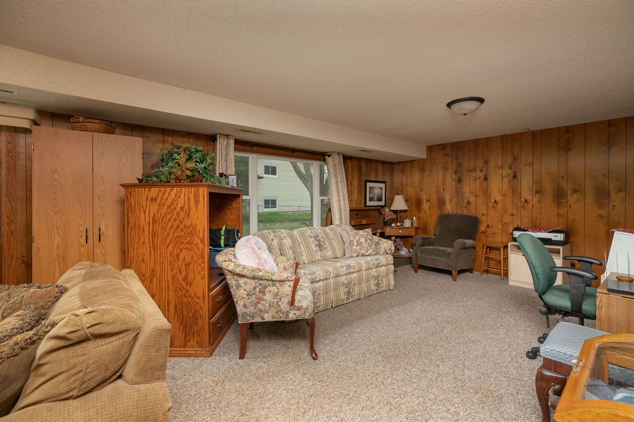 19-Family Room
