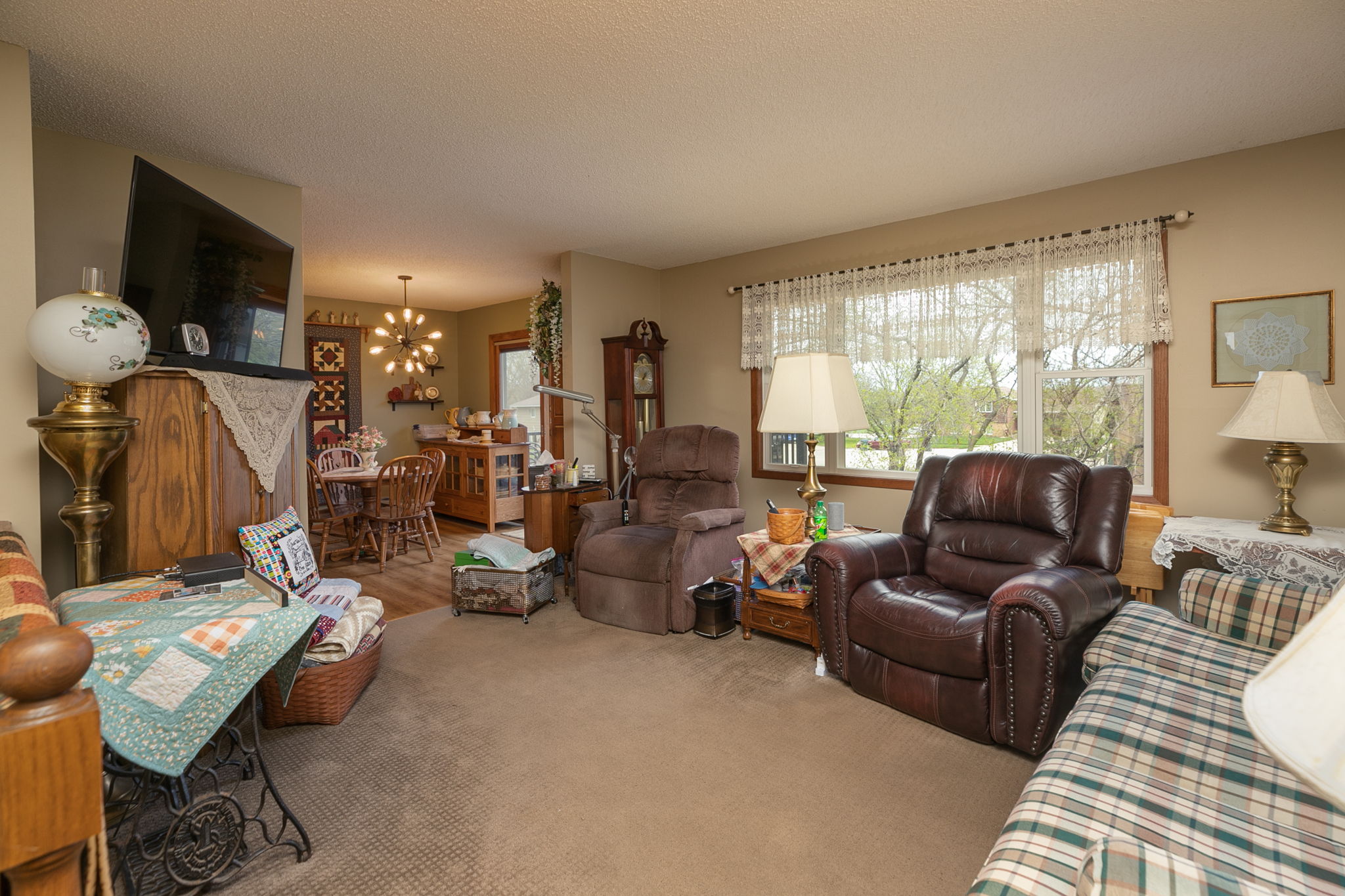 06-Living Room