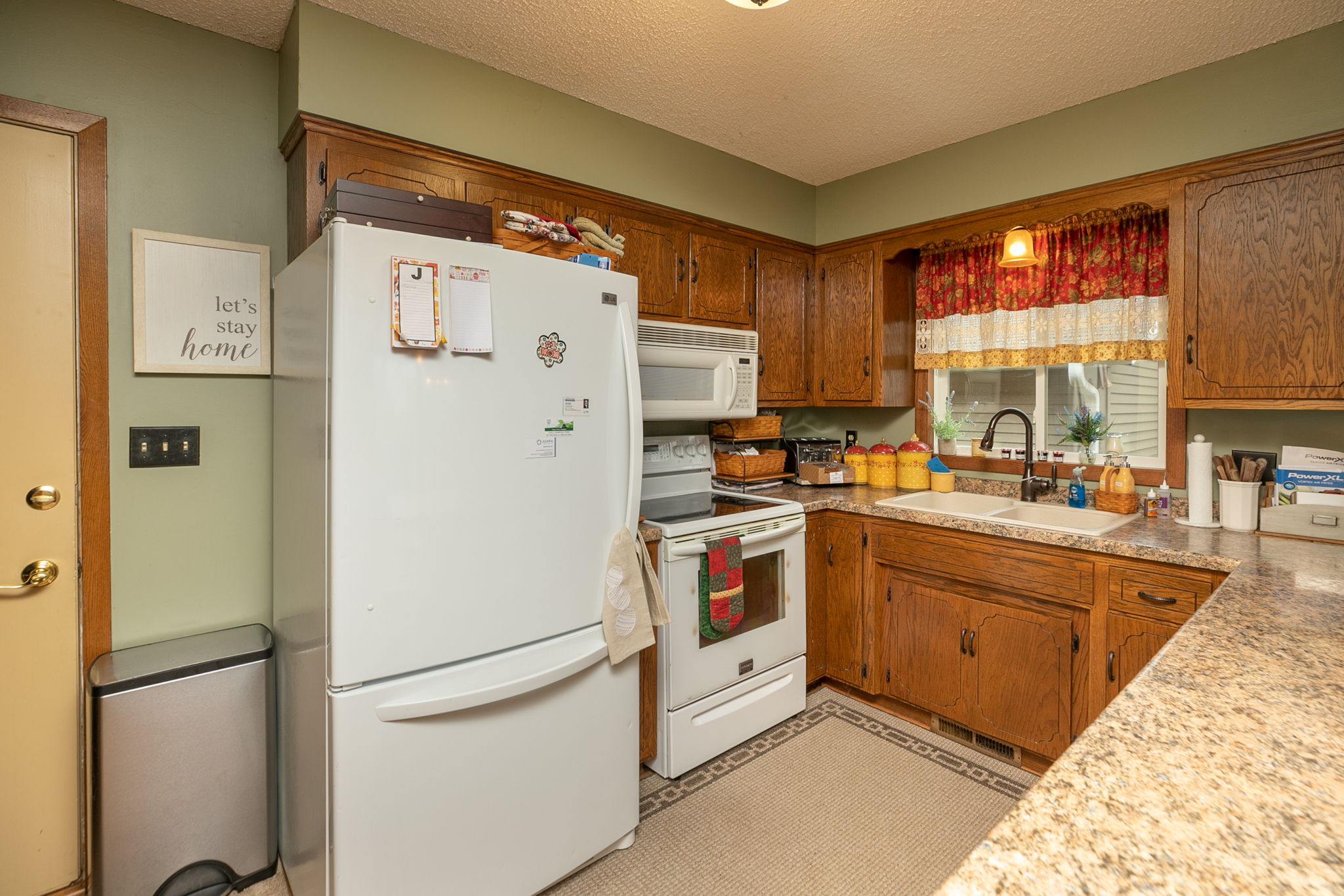 10-Kitchen