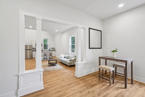 King Ave-S2208-023.jpg
