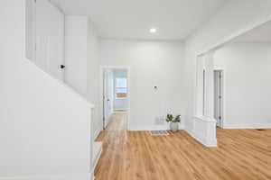 King Ave-S2208-026.jpg