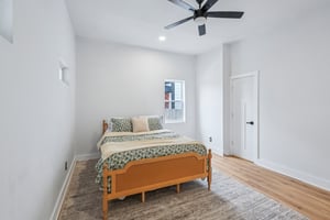 King Ave-S2208-028.jpg