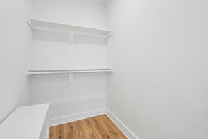 King Ave-S2208-034.jpg