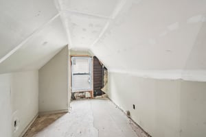 King Ave-S2208-045.jpg