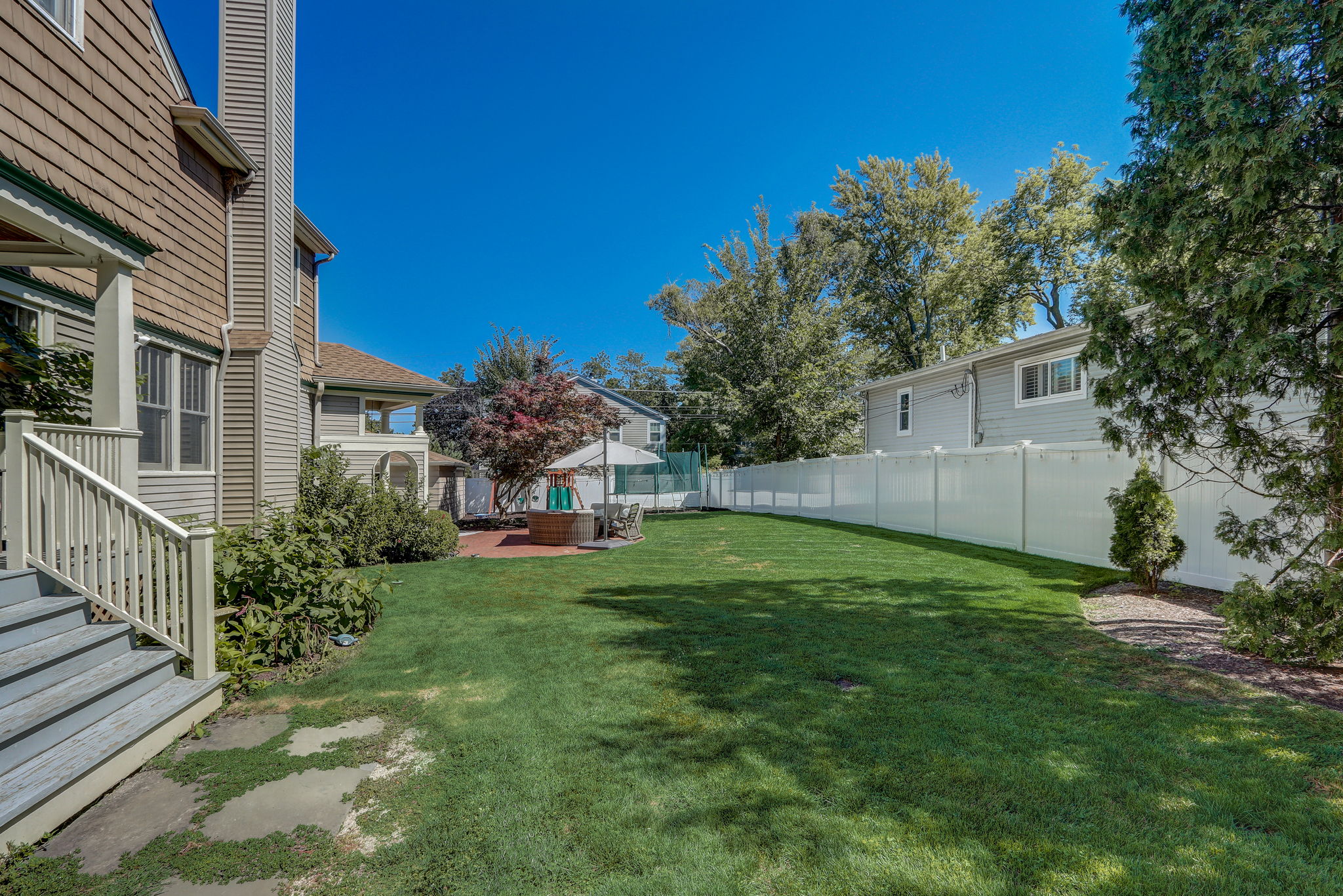N Dunton Ave-057
