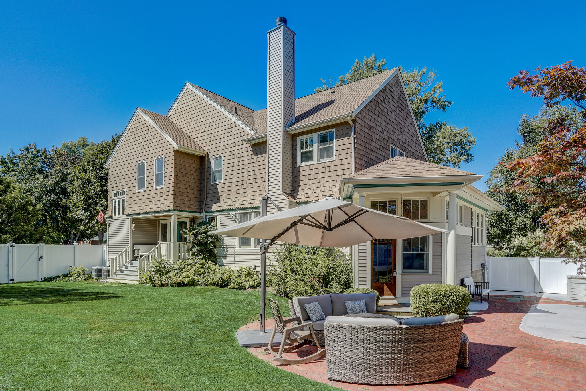 N Dunton Ave-053