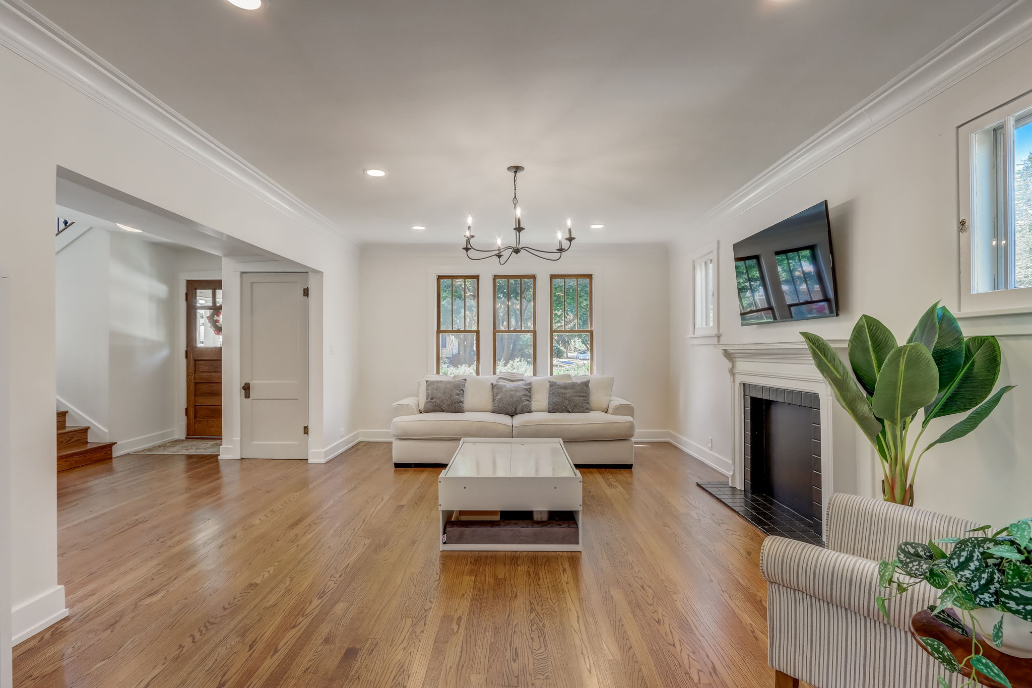 N Dunton Ave-011