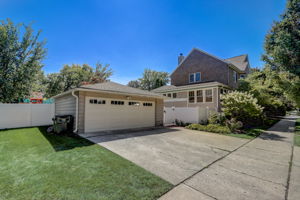 N Dunton Ave-059