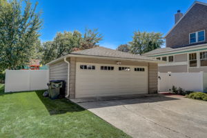 N Dunton Ave-058