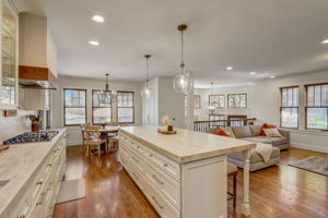 N Dunton Ave-018