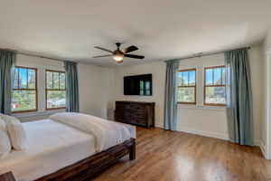 N Dunton Ave-029