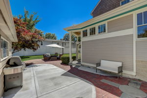 N Dunton Ave-052
