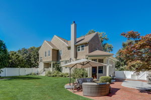 N Dunton Ave-054