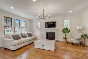N Dunton Ave-009
