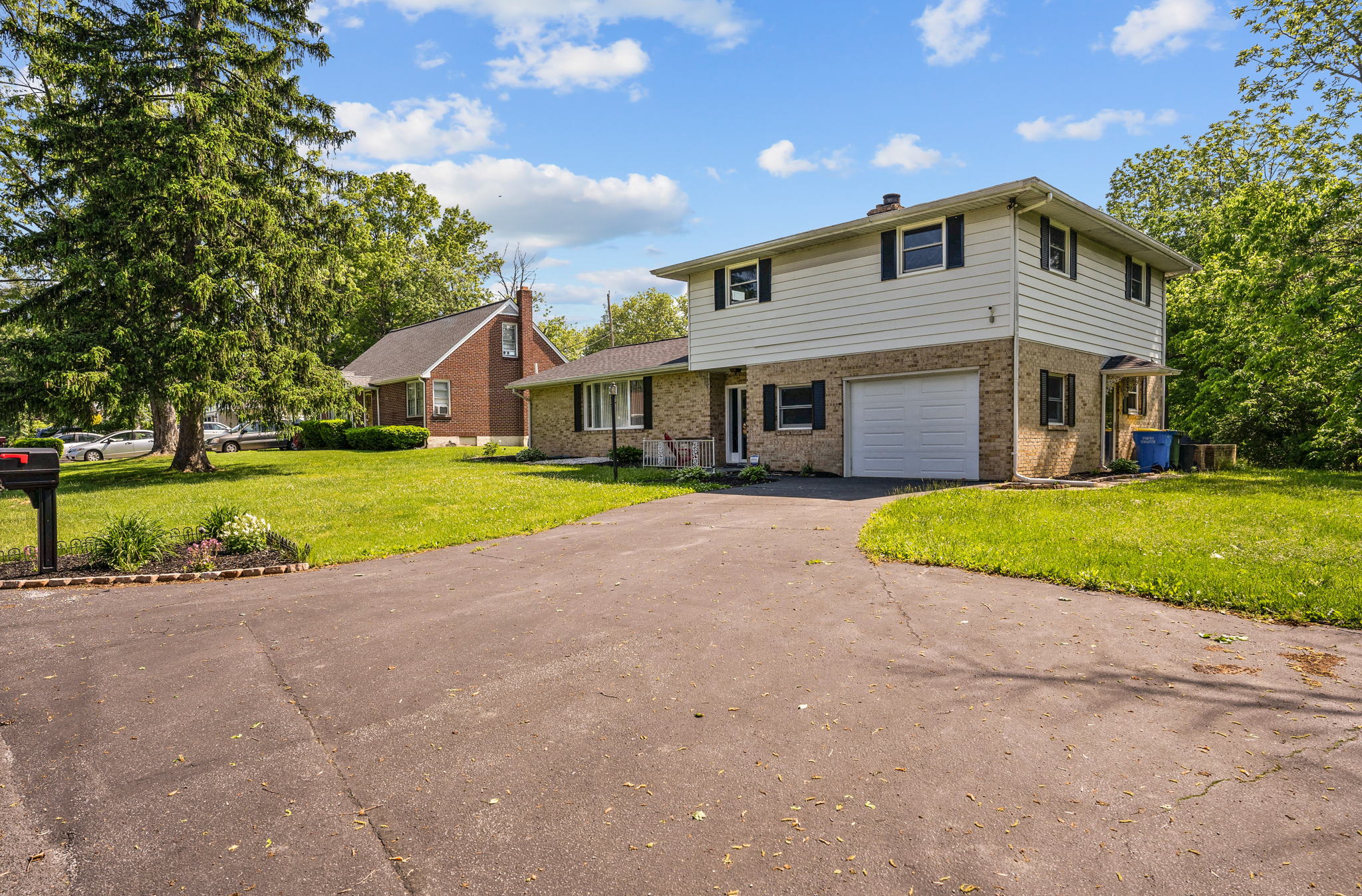 941 S Russell St, East York, PA 17402 Bos Photography