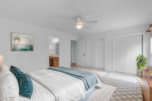 7X2A7306 virtually staged.jpeg