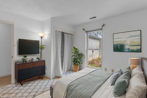 7X2A7341 virtually staged.jpeg