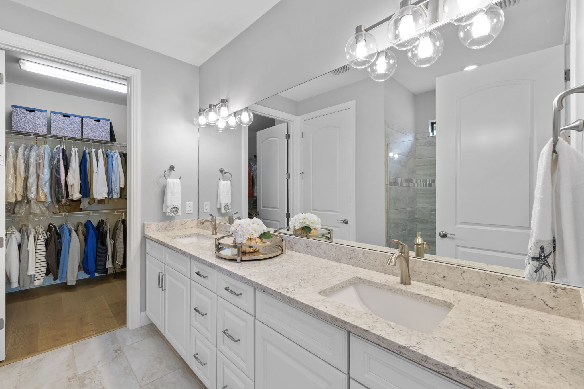 Primary Bathroom/ Walk in Closet