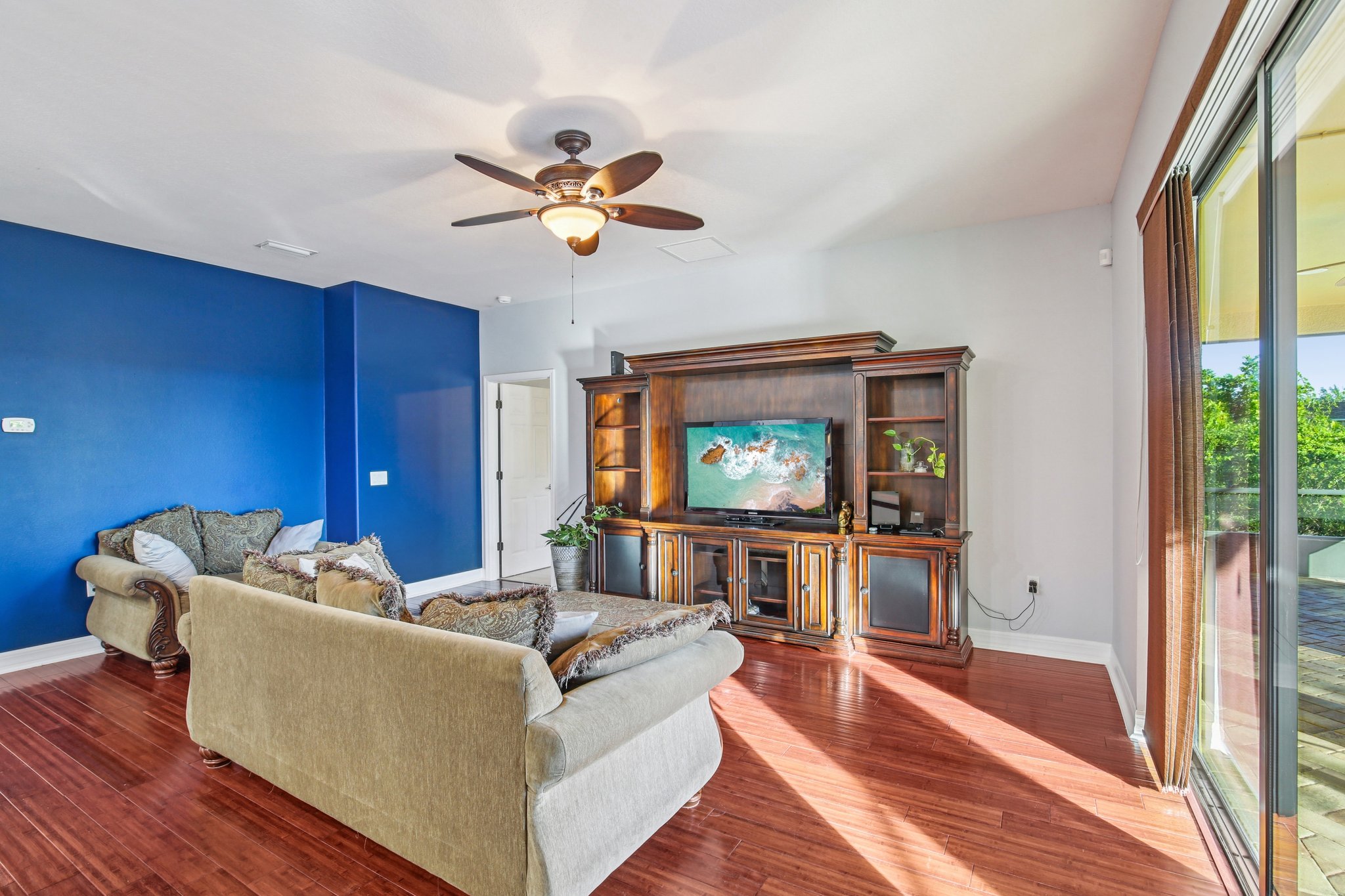 Toulon Blvd-S1312-009.jpg