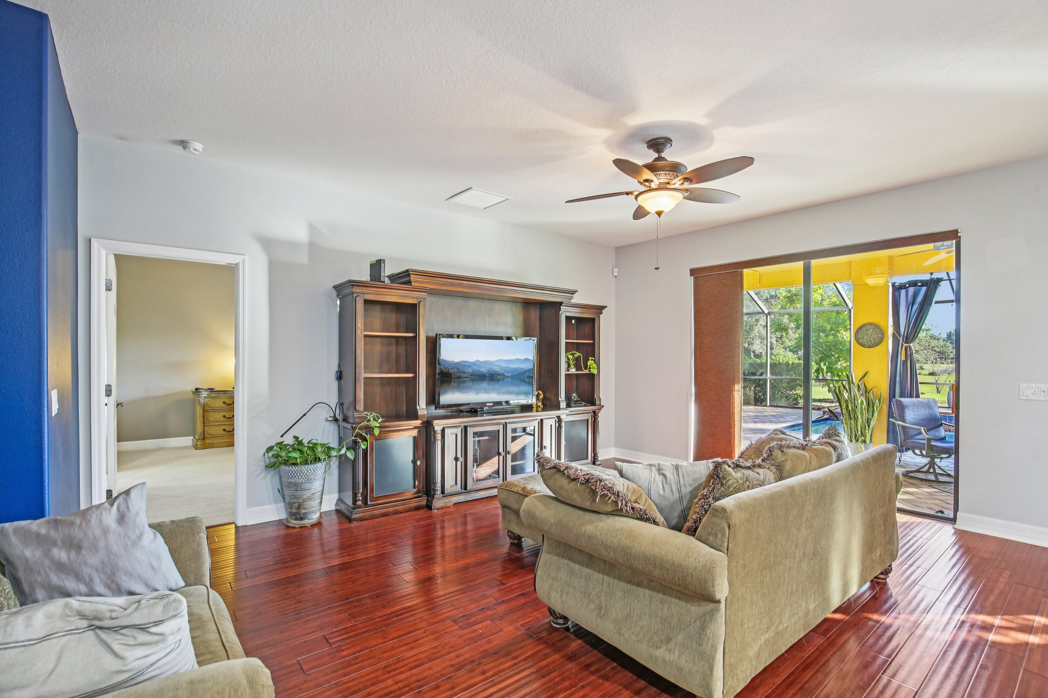 Toulon Blvd-S1312-010.jpg