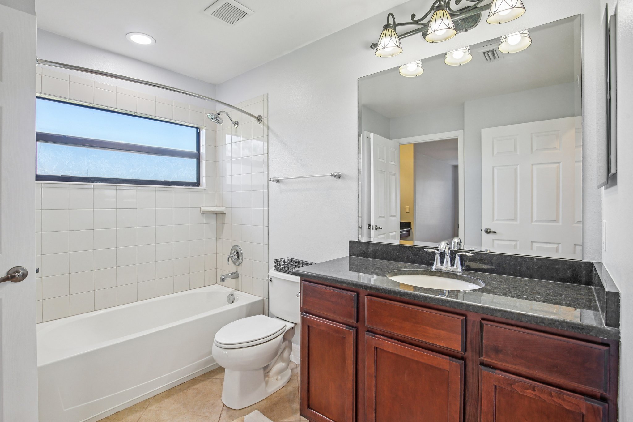 Toulon Blvd-S1312-024.jpg