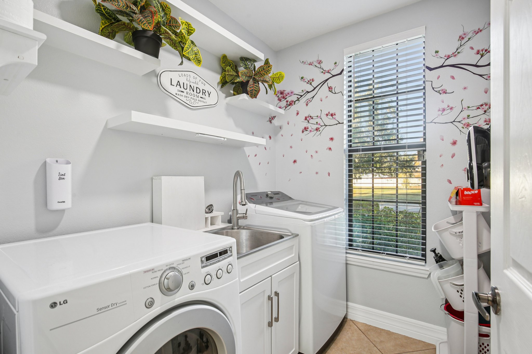 Toulon Blvd-S1312-025.jpg