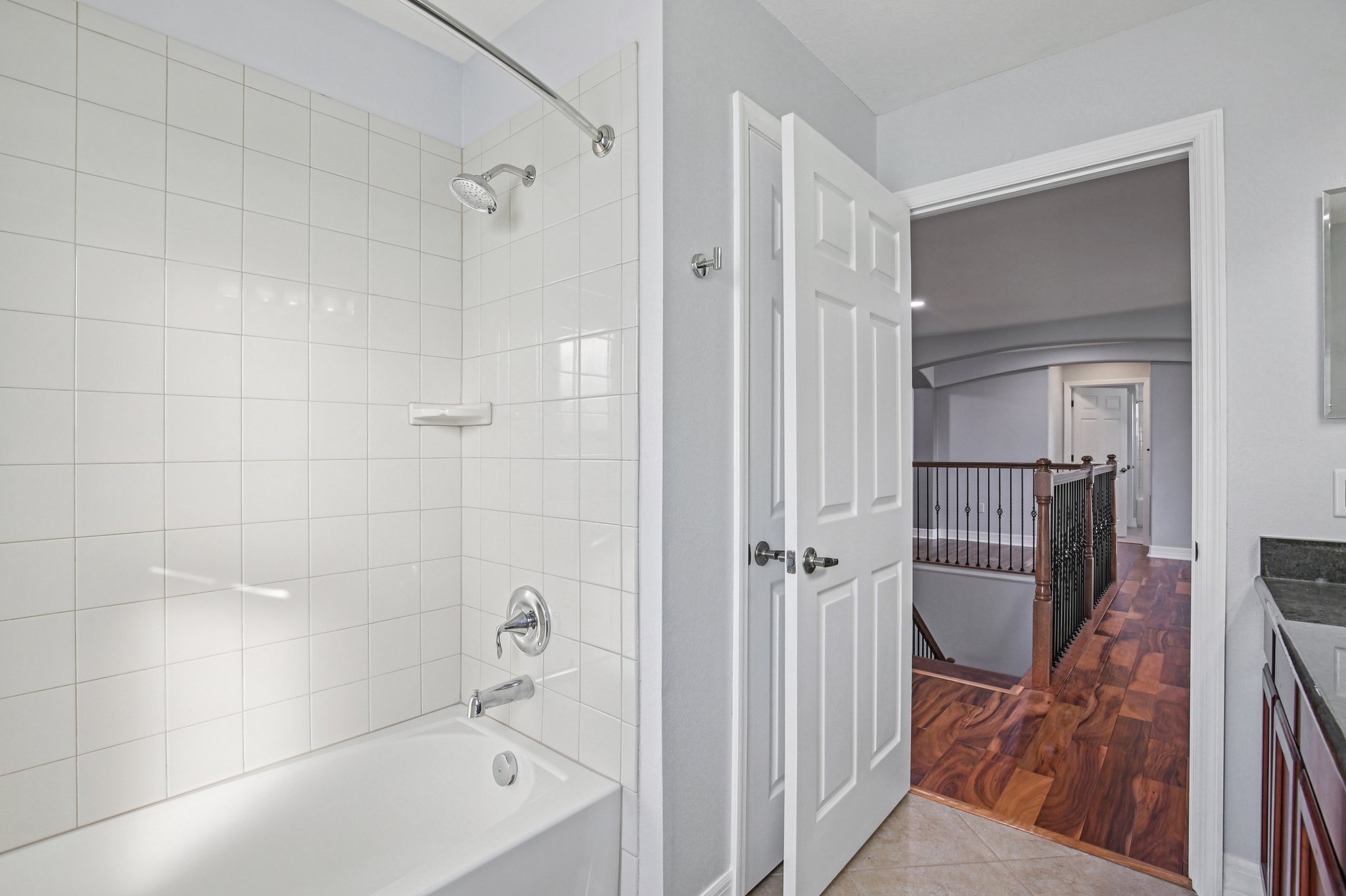 Toulon Blvd-S1312-040.jpg